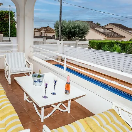 Casa Cerca De Playa Con Piscina Privada Сasa de vacaciones Calafell